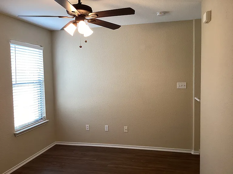 113 Hays Forest Cv — Photo 8