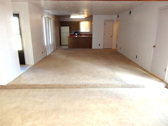 5th image of 206 Dolores Dr SW