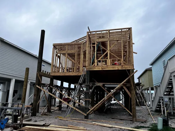 108 Rainbow Reef, Rockport, TX 78382