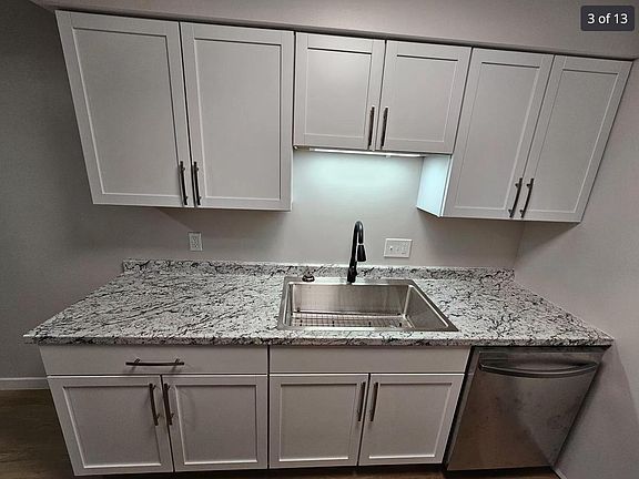 5th image of 204 Grand Manor Dr