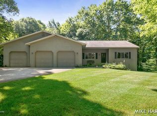 4081 Sandy Ridge Dr, Dorr, MI 49323