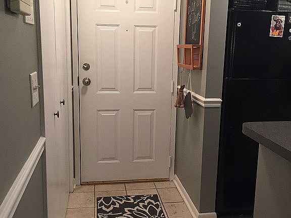 4th image of 1600 Park Cir APT 118