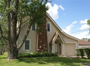 9708 E 16th St S, Independence, MO 64052