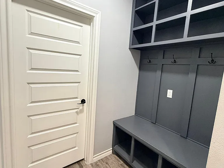 3602 Westcreek Dr — Photo 2