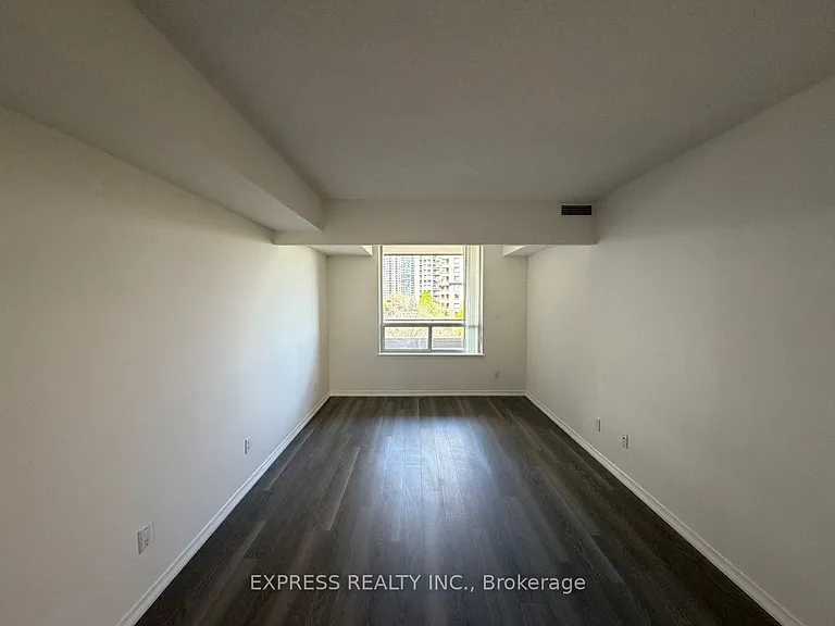 18 Hillcrest Ave #501 — Photo 8