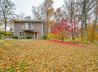 1215 Bartholomew Rd, Middletown, CT 06457