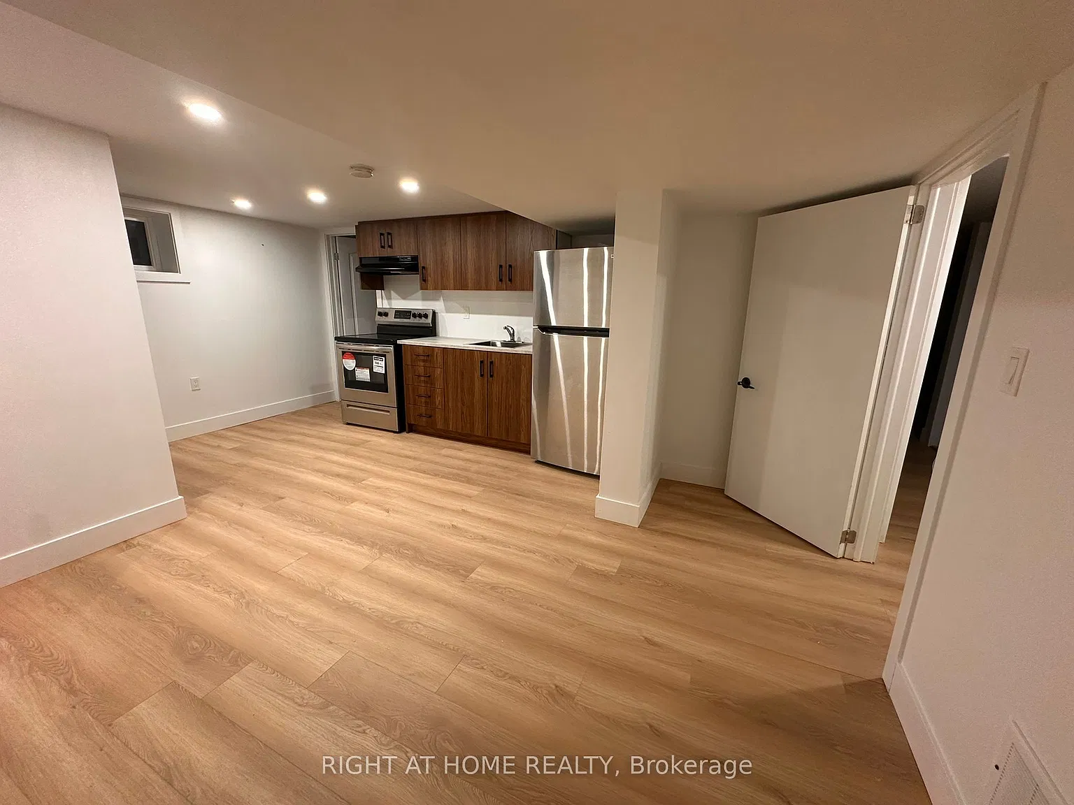 1 bed, $1,350 — Photo 4