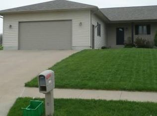 1902 S Meadowview Ave, Mount Pleasant, IA 52641