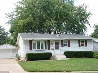 5212 Brown St, Davenport, IA 52806