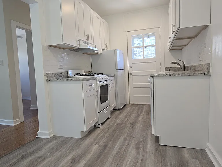 5709 N Magnolia Ave #3 — Photo 1