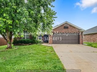 3703 SW Surrey Ave, Bentonville, AR 72712