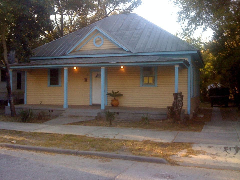 1st image of 909 E 12th Ave