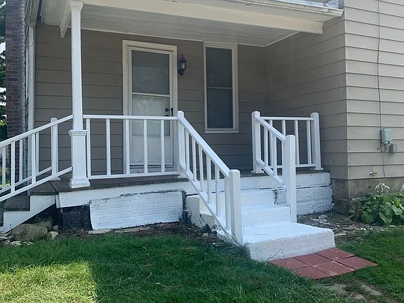 3rd image of 87 Market St