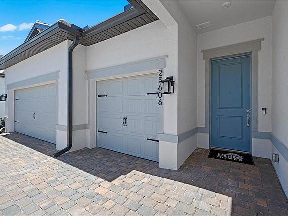 4th image of 25606 Shoreline Gaze DR