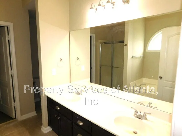 101 Moss Pointe Dr — Photo 25