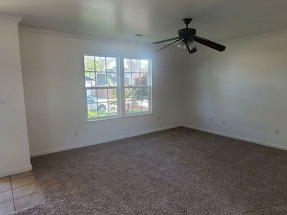 4th image of 600 Oakland Ave