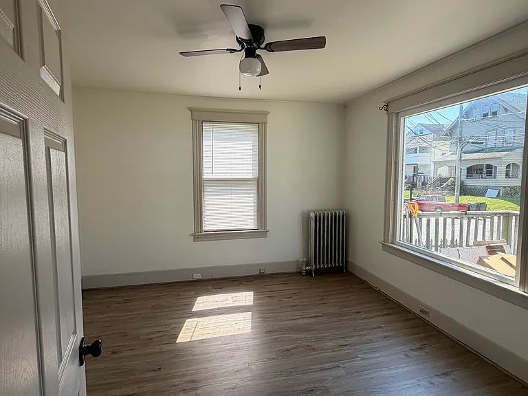 35 Linden St — Photo 10