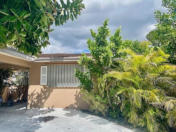 2nd image of 8112 NW 72 Avenue