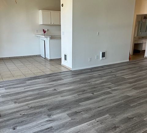 4th image of 6706 Los Verdes Dr APT 14