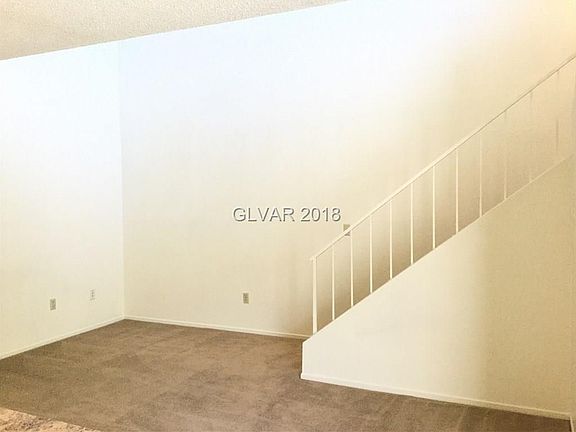 4th image of 1109 Willow Tree Dr Unit B