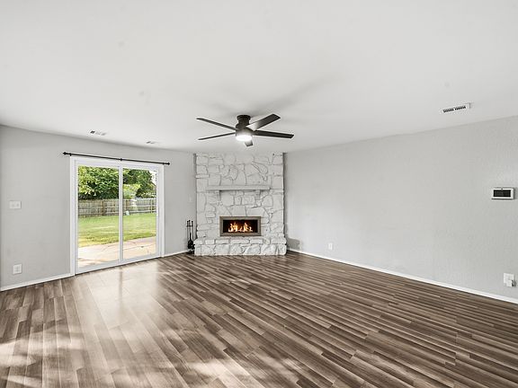 5th image of 2938 W 65th St
