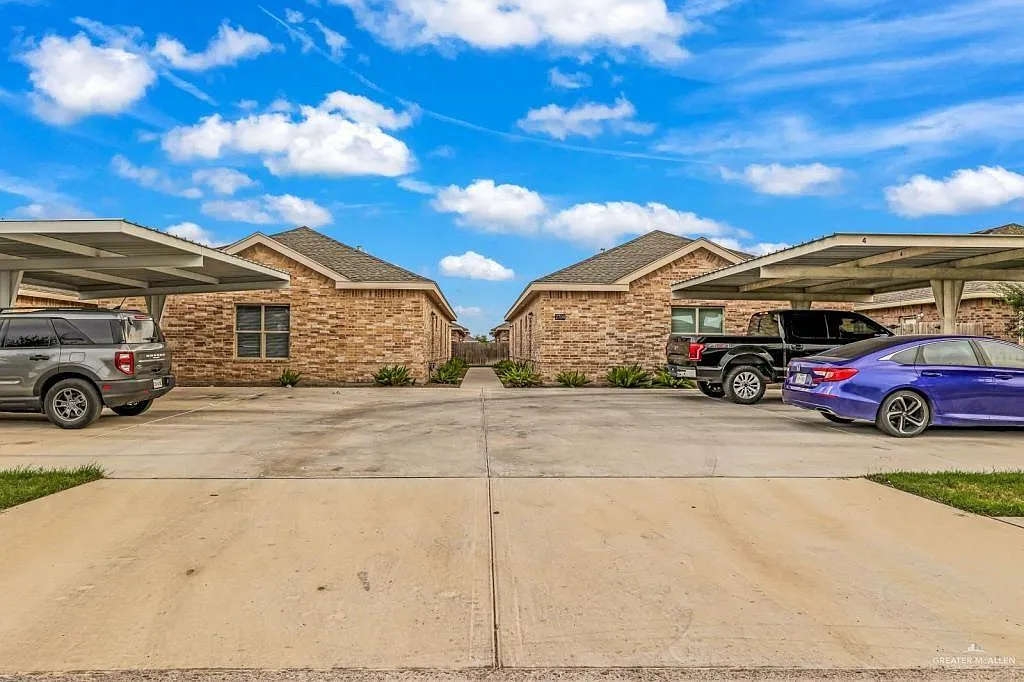 1 bed, 1.0 bath, 800 sqft, $875 — Photo 1