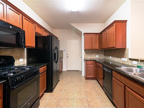 5th image of 1620 Bryant Dr Unit 603