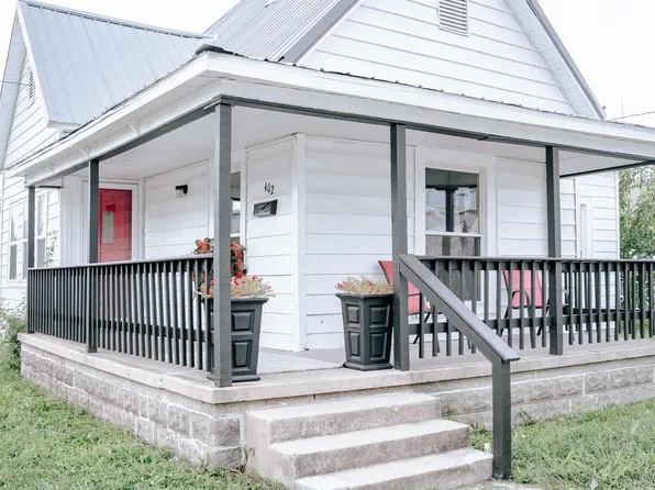 402 W College St, Marion, IL 62959