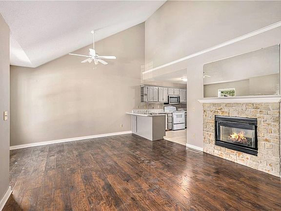 3rd image of 8636-8638 NW Waukomis Dr