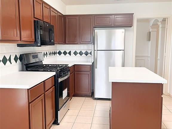 4th image of 21603 Wittman Ln