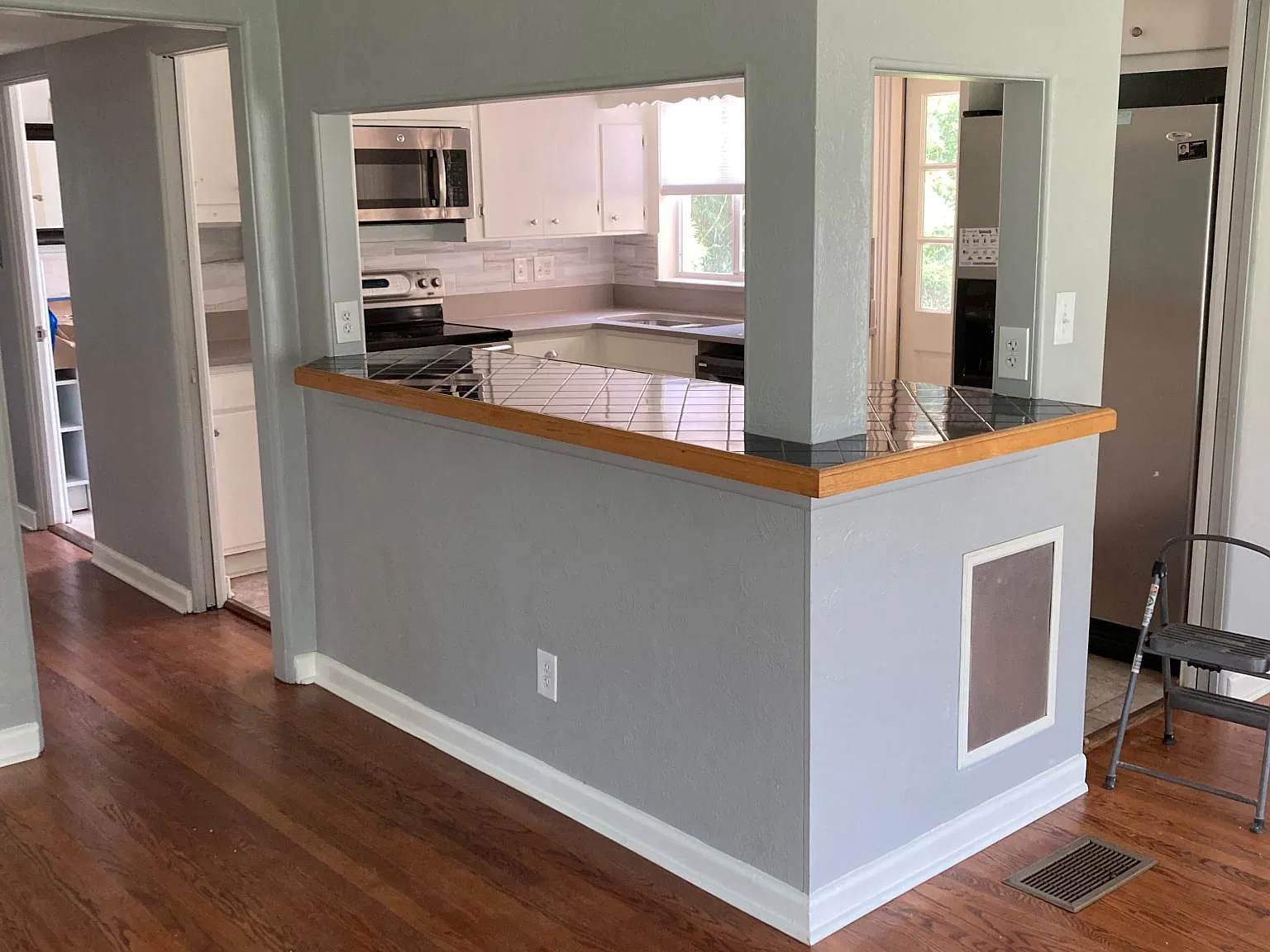 7004 Lake Dr — Photo 2