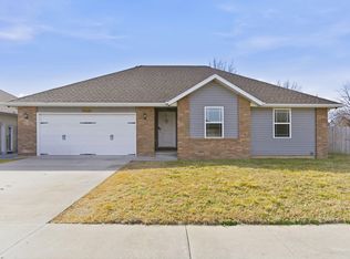 4562 W Tarkio St, Springfield, MO 65802