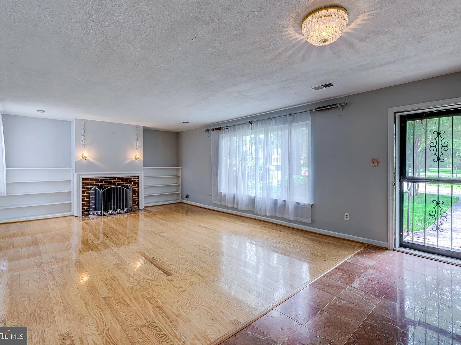 3 bed, 1.5 bath, 1650 sqft, $4,500 — Photo 4