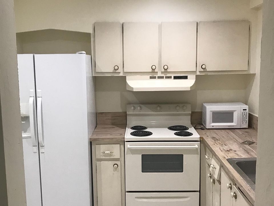 2nd image of 11265 SW 88th St #214H