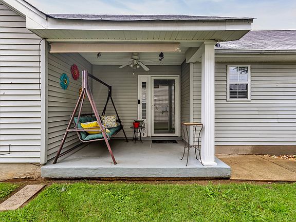 4th image of 1111 Wembley Dr