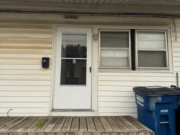 33006 Alamo Ct, Westland, MI 48186