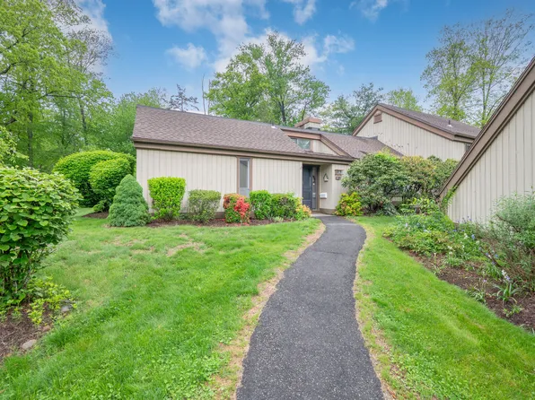 976 Heritage Village #A, Southbury, CT 06488