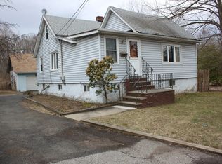 17 Parsonage Hill Rd, Livingston, NJ 07039