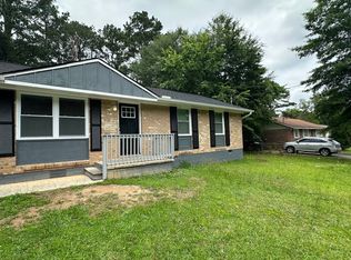 38 Royce Dr, Jonesboro, GA