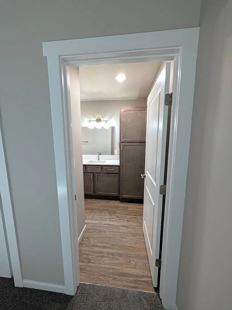 2 Bedroom 2 Bath — Photo 4