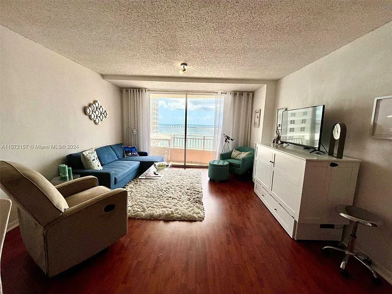 Claughton Island Dr — Photo 10