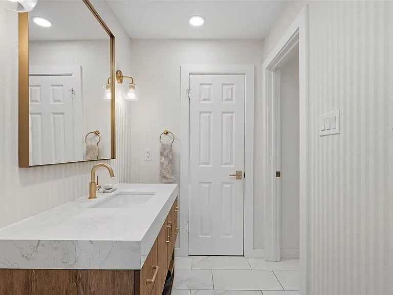 1500 Woodlawn Blvd #11 — Photo 19