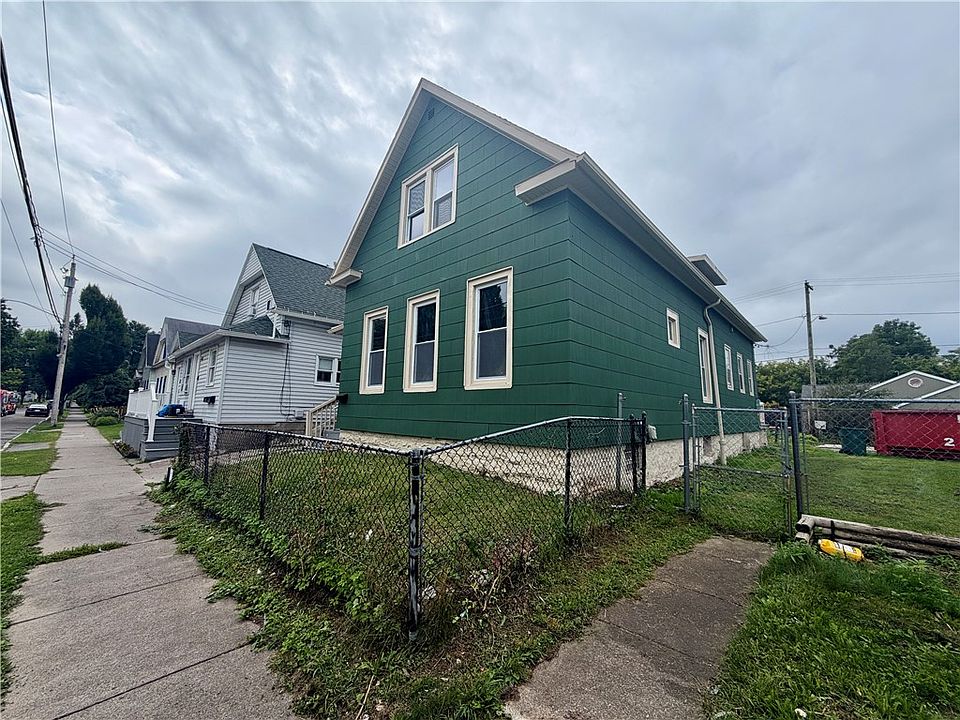 1st image of 107 Roth St
