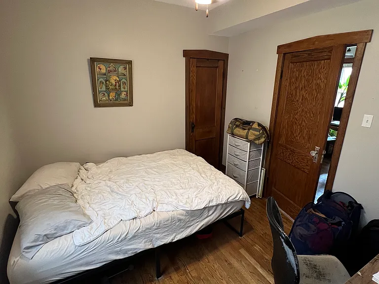 3419 N Hamlin Ave #2 — Photo 8