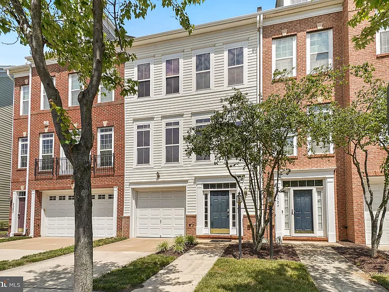 5522 Hartfield Ave — Photo 3
