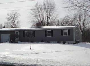 5150 Hillcrest Dr, Clarence, NY 14031