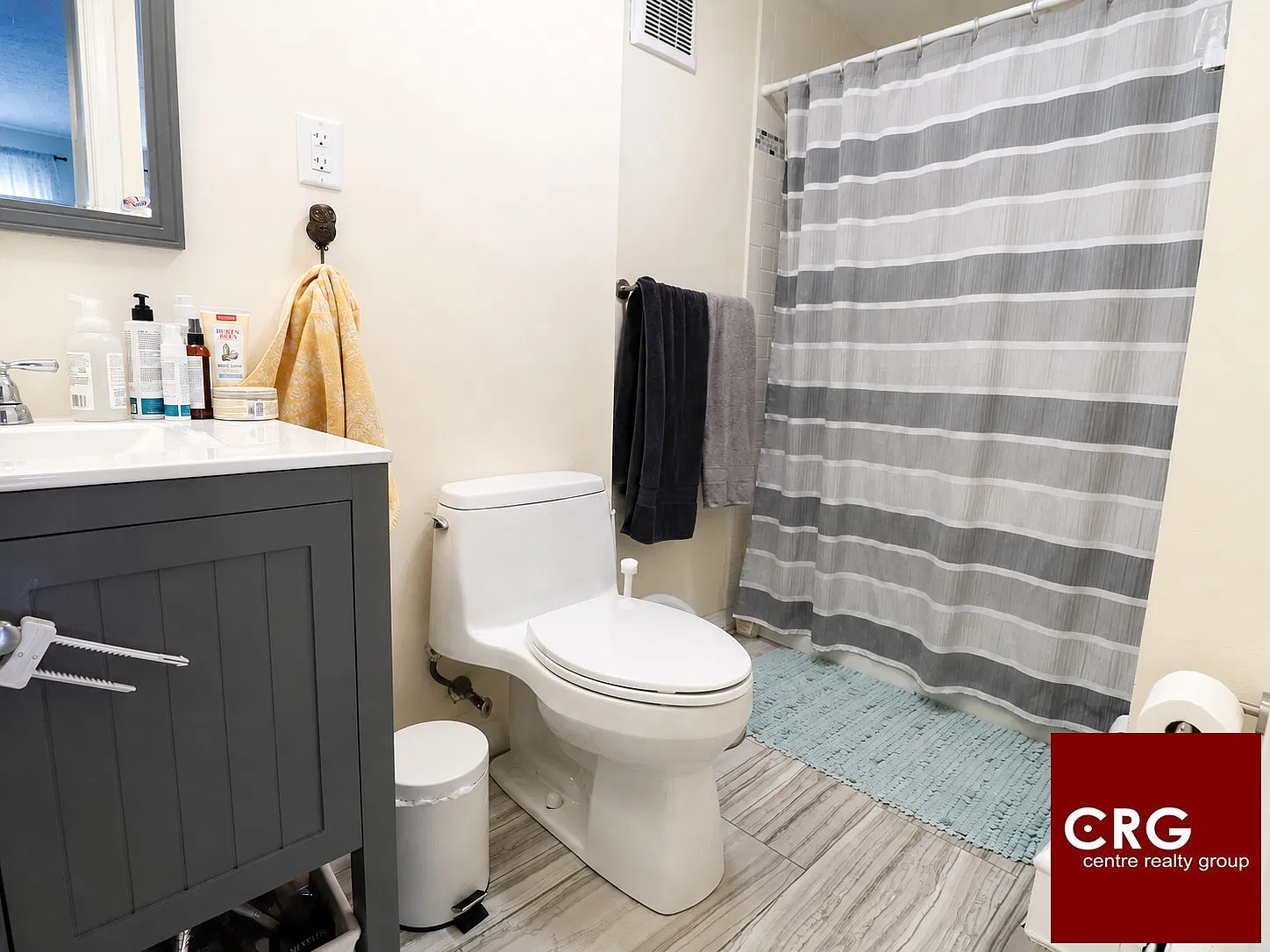 3 bed, 1.0 bath, $3,300 — Photo 2