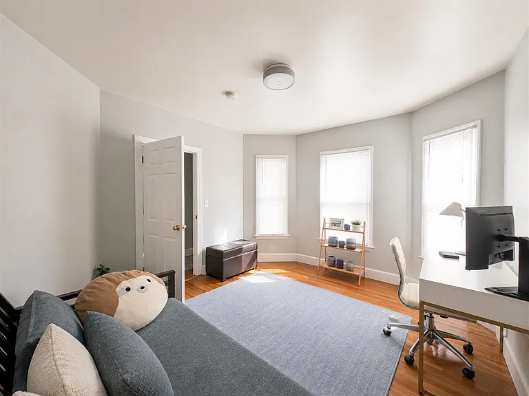 377 Highland Ave — Photo 9