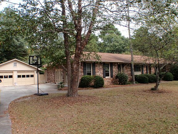 2nd image of 1692 Huckleberry Dr
