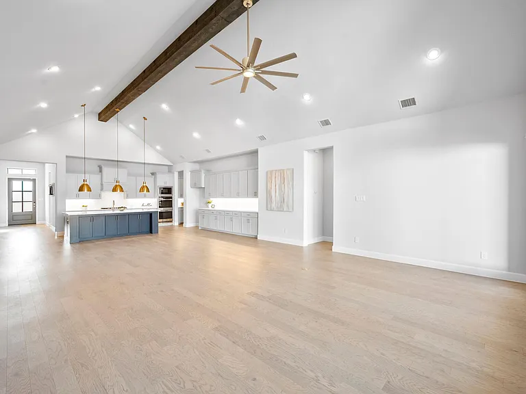 552 Horsetail Way — Photo 14
